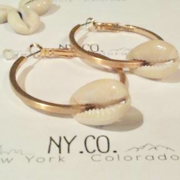 Cowrie Shell Hoop Earrings! - Picture 3 of 3